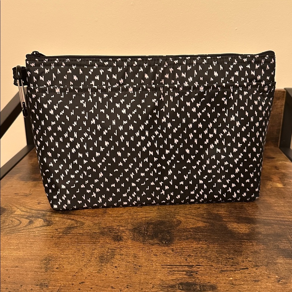 Thirty One Cool Clip Thermal Zipper Pouch in Lil’ Scribble Black and White - Picture 2 of 9